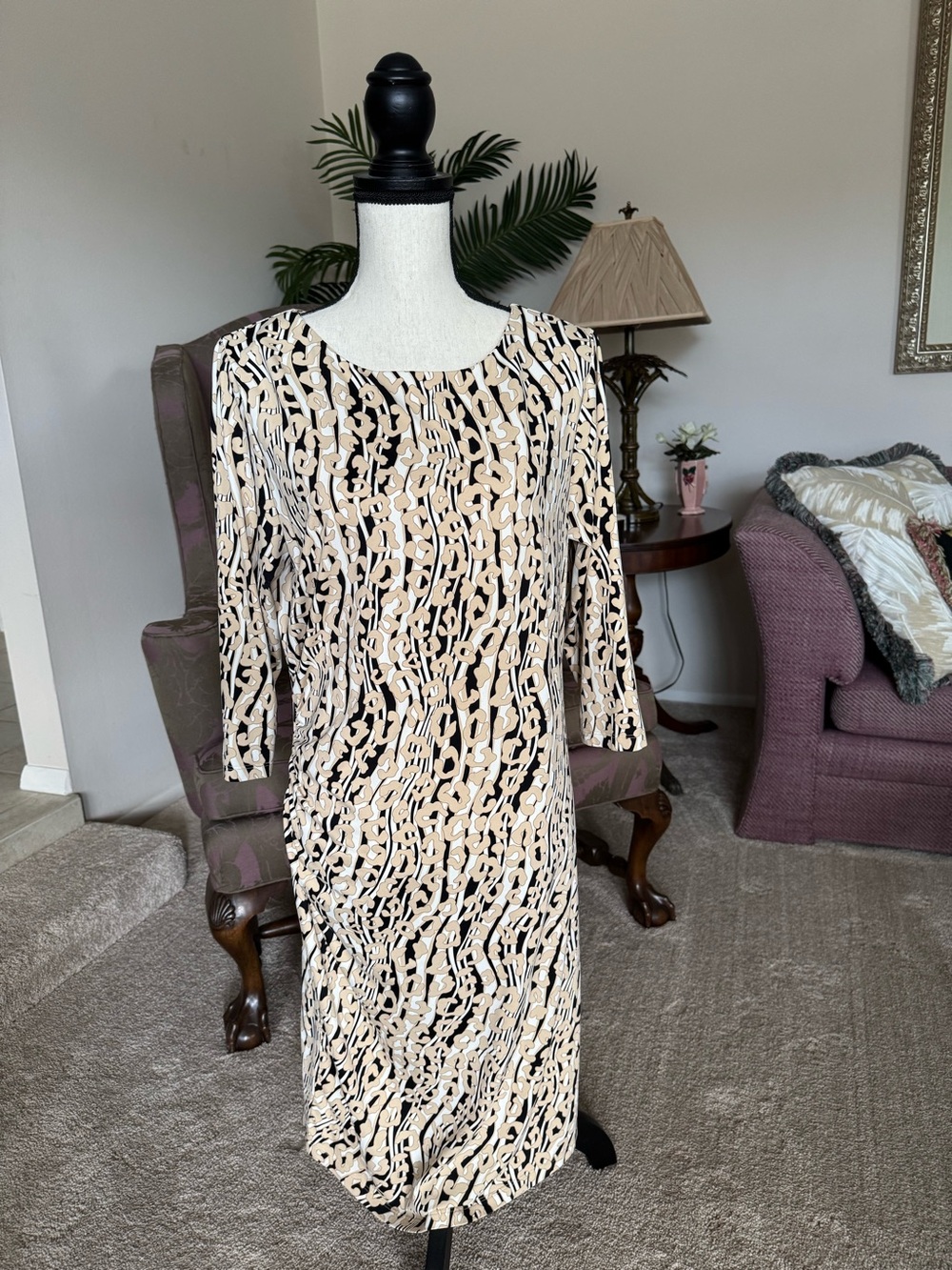 J. McLaughlin Beige and Black Patterned Shift Dress